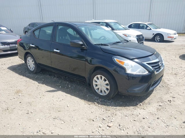 Salvage Nissan Versa Image