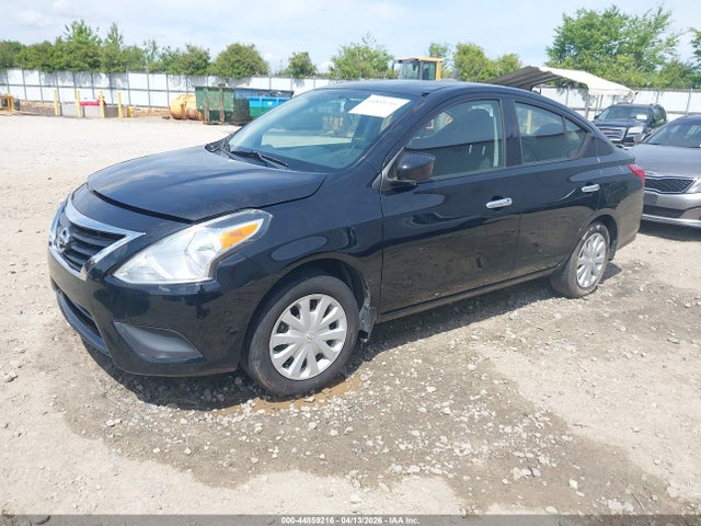 Nissan Versa 1.6 S