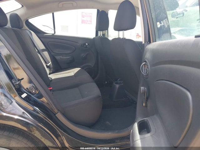 Nissan Versa 1.6 S