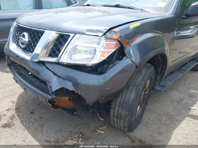 Nissan Pathfinder S