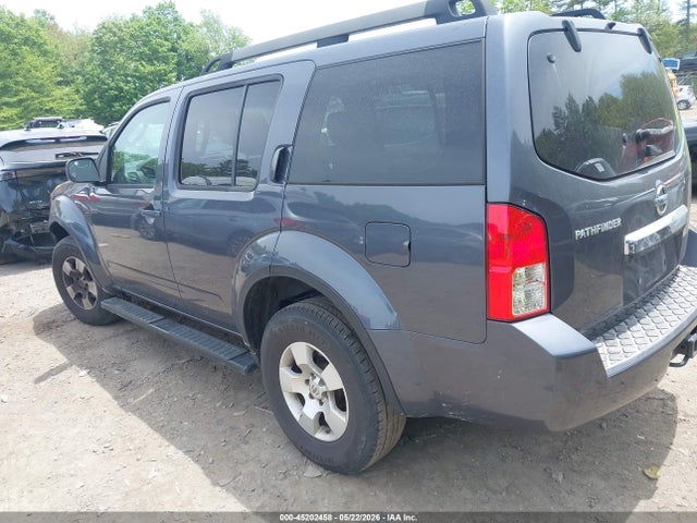 Nissan Pathfinder S