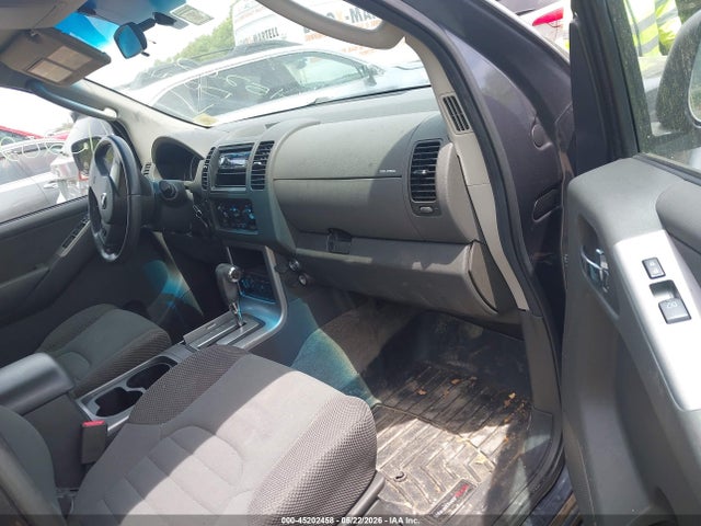 Nissan Pathfinder S