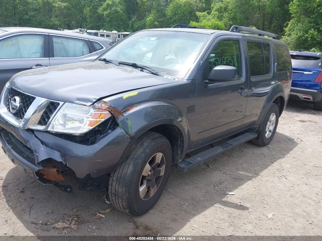 Nissan Pathfinder S
