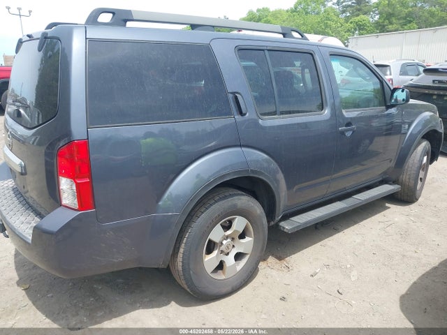Nissan Pathfinder S