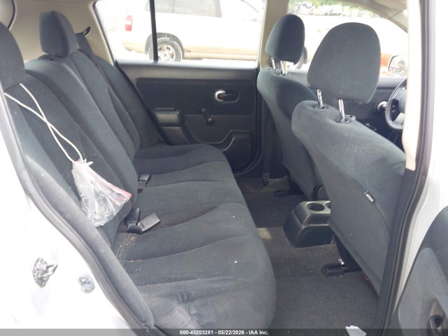 Nissan Versa 1.8s