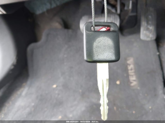 Nissan Versa 1.8s
