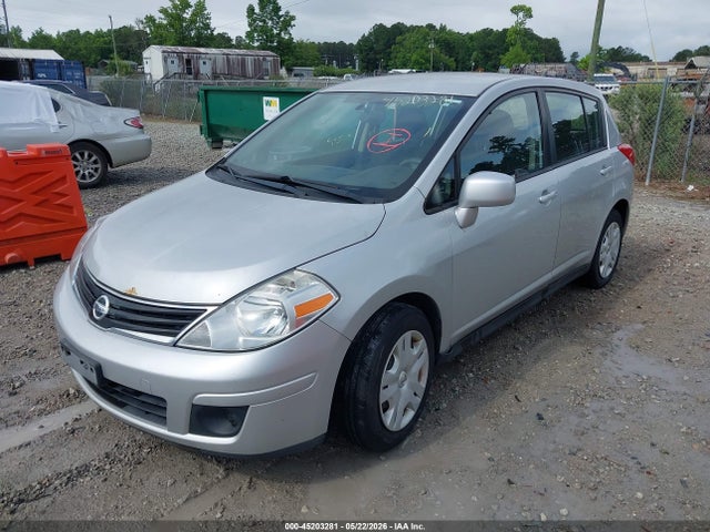 Nissan Versa 1.8s