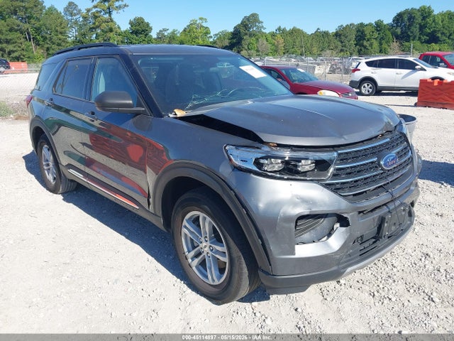 Salvage Ford Explorer Image