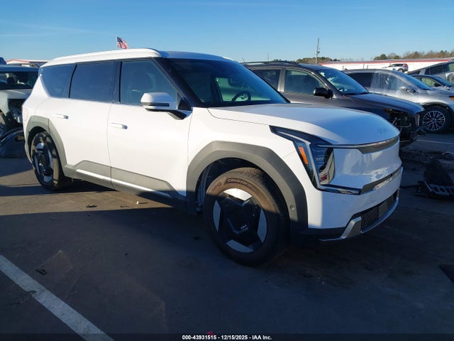 Salvage Kia Ev9 Image