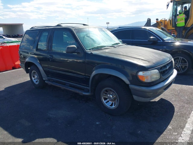 Salvage Ford Explorer Image
