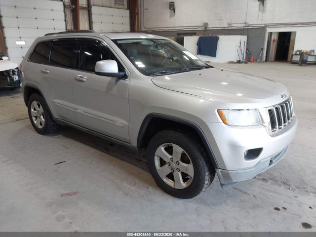 Salvage Jeep Grand Cherokee Image