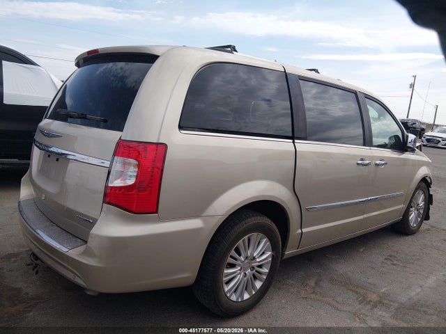Chrysler Town & Country Limited
