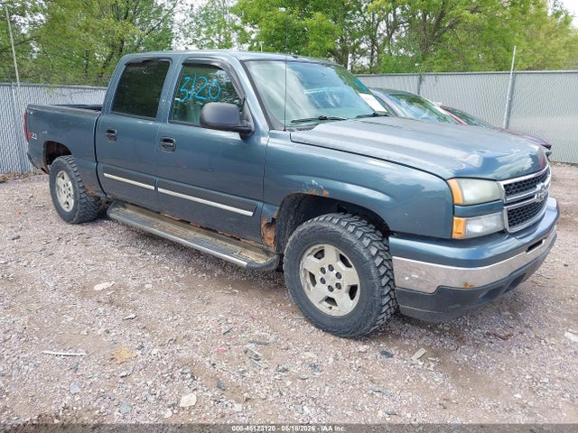 Salvage Chevrolet Silverado 1500 Image