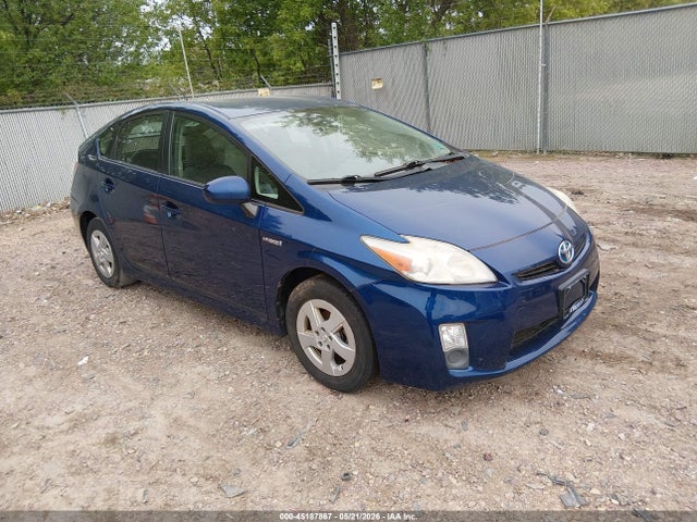 Salvage Toyota Prius Image