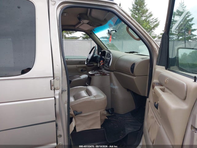 Ford E-150 Recreational