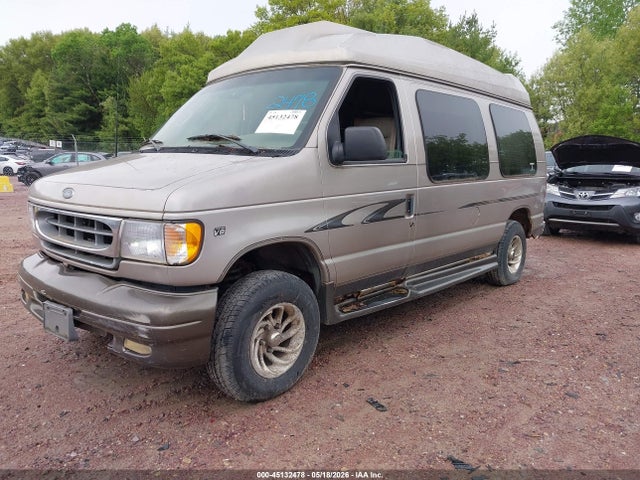 Ford E-150 Recreational