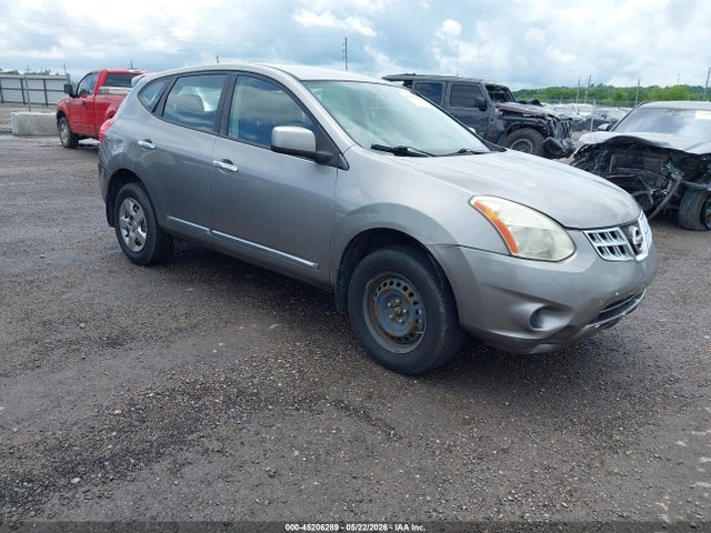Salvage Nissan Rogue Image