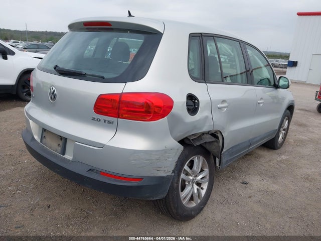 Volkswagen Tiguan S