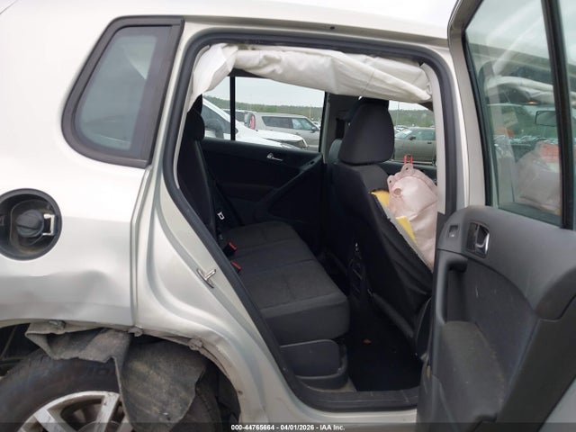 Volkswagen Tiguan S