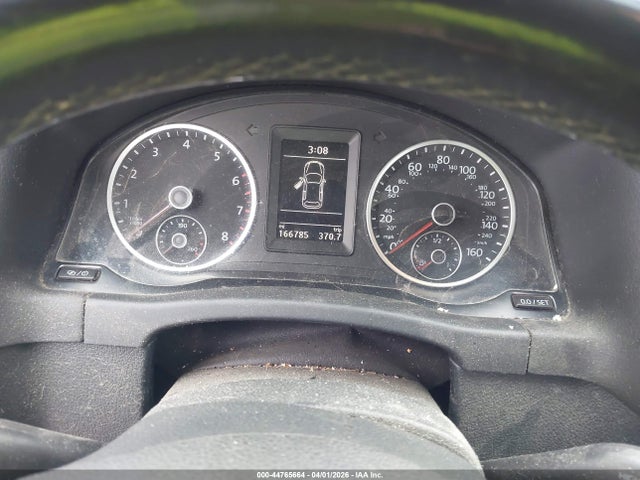 Volkswagen Tiguan S