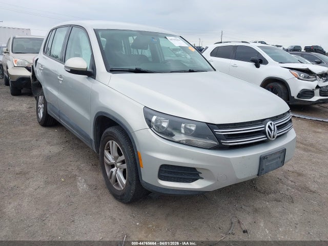 Salvage Volkswagen Tiguan Image