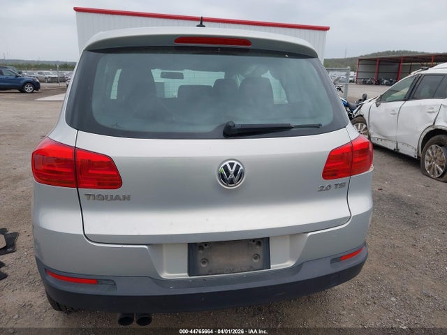 Volkswagen Tiguan S
