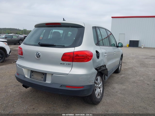 Volkswagen Tiguan S