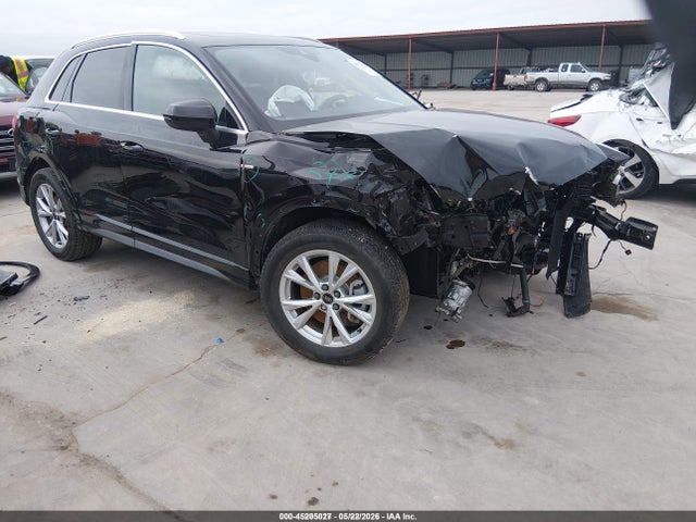 Salvage Audi Q3 Image