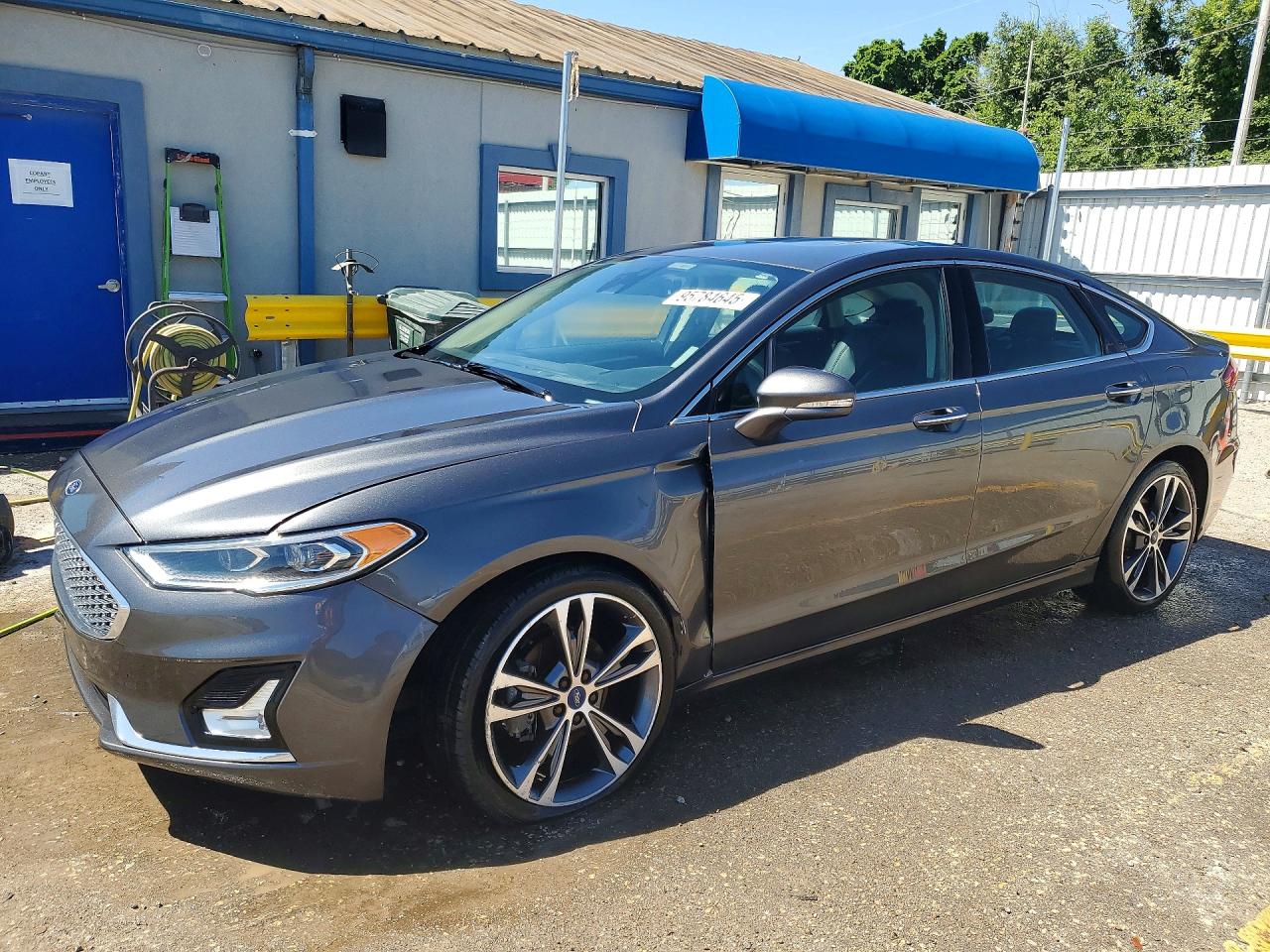 Salvage Ford Fusion Image