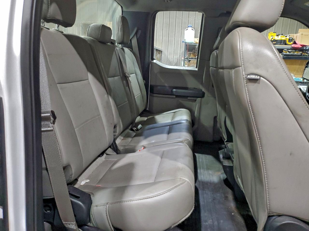 Ford F-150 Super Cab