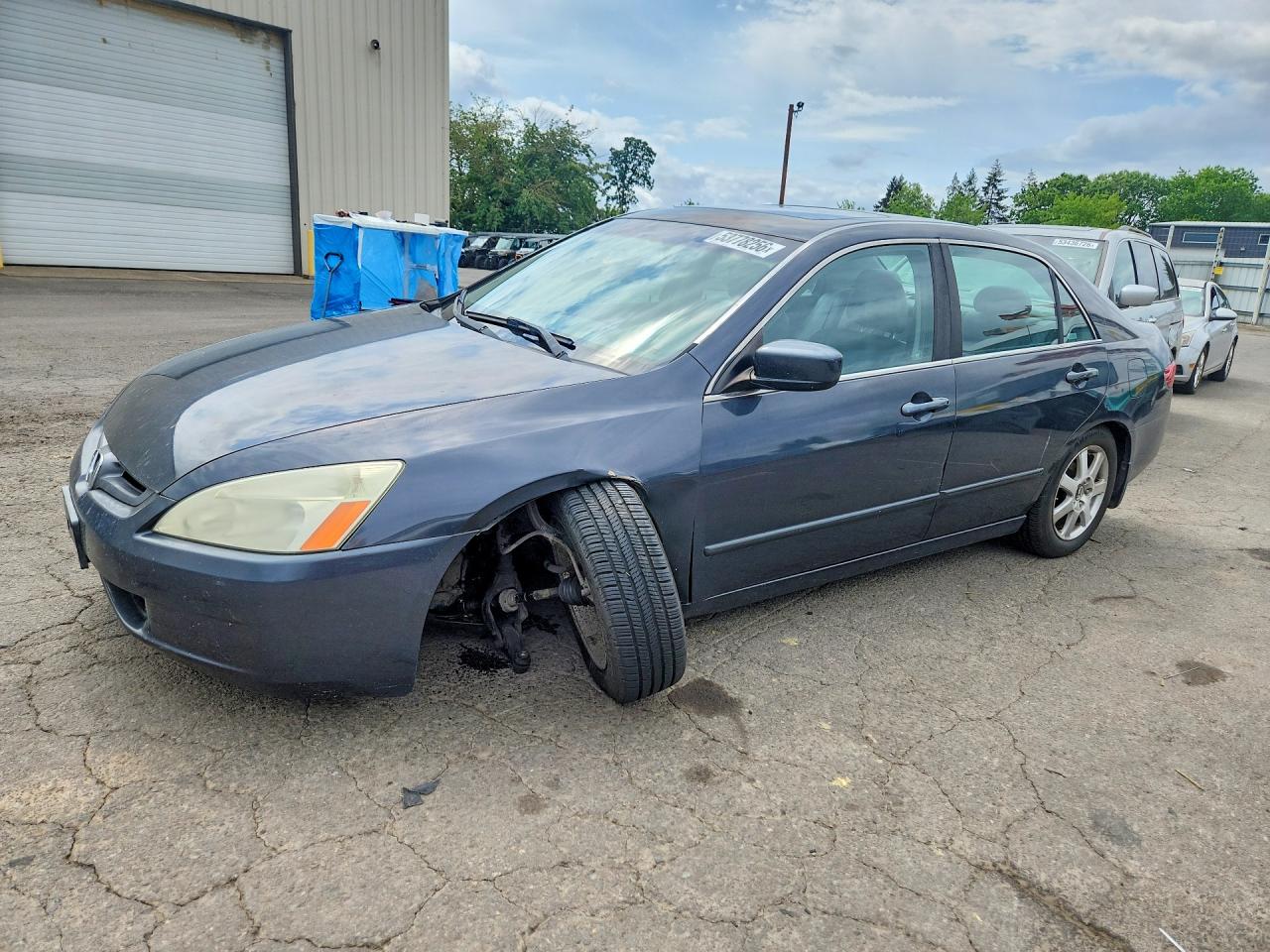 Salvage Honda Accord Image
