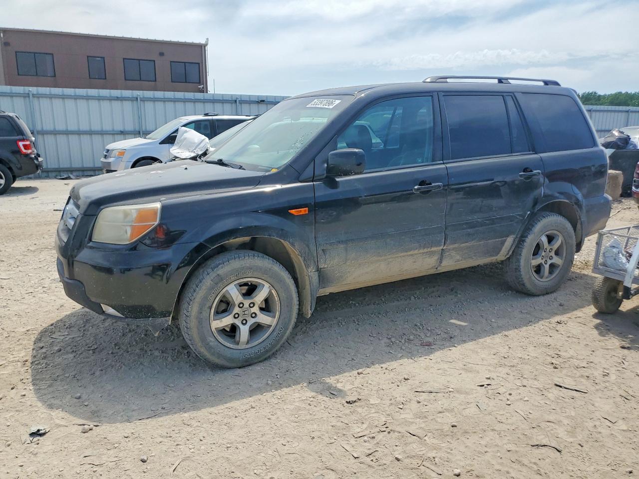 Salvage Honda Pilot Image