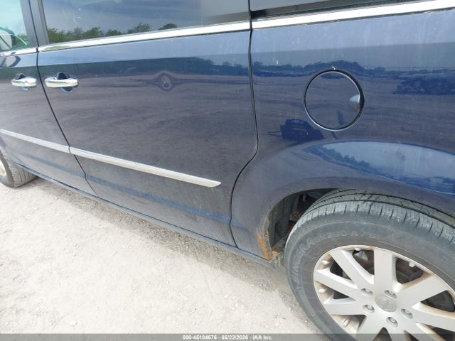 Chrysler Town & Country Touring
