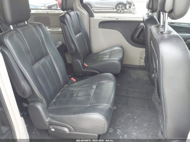 Chrysler Town & Country Touring