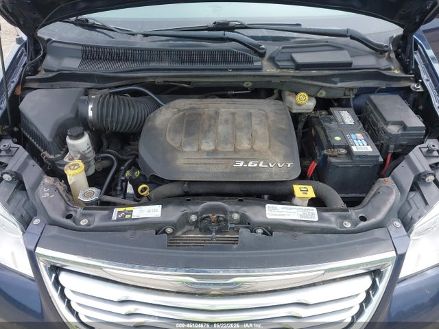 Chrysler Town & Country Touring