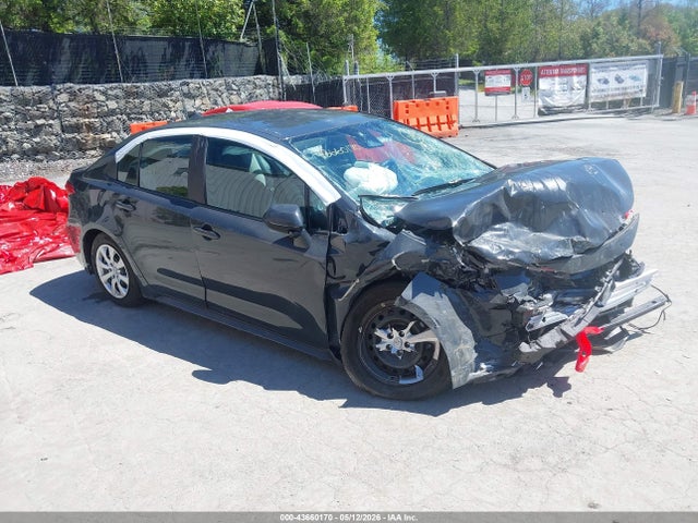 Salvage Toyota Corolla Image