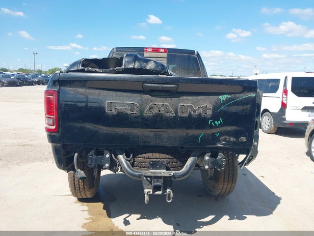 Ram 2500 Tradesman  4x4 6'4 Box