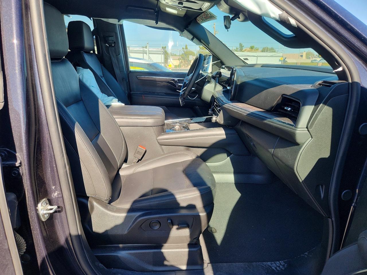 Chevrolet Suburban C1500 Lt
