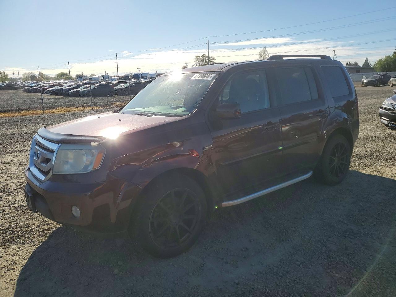 Salvage Honda Pilot Image