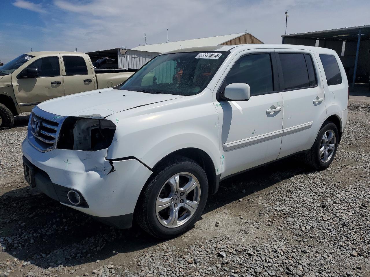 Salvage Honda Pilot Image