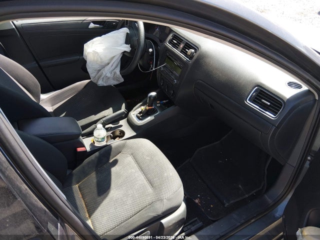 Volkswagen Jetta 2.0l S