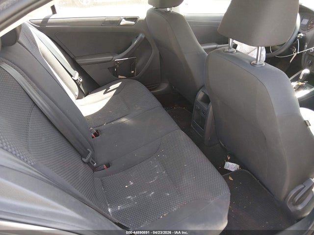 Volkswagen Jetta 2.0l S