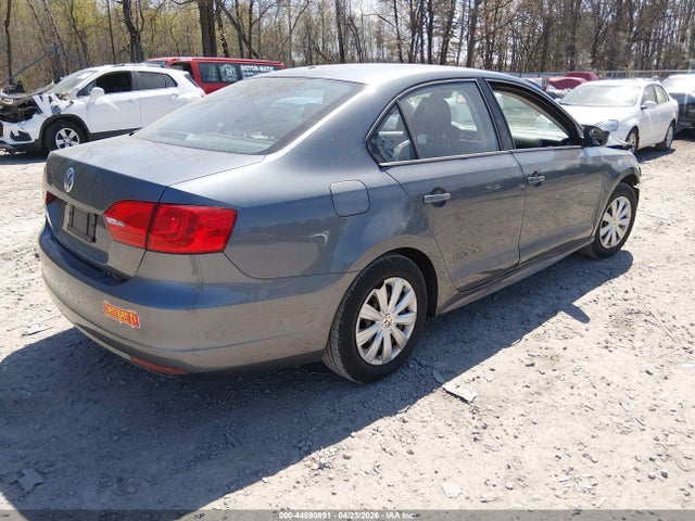 Volkswagen Jetta 2.0l S