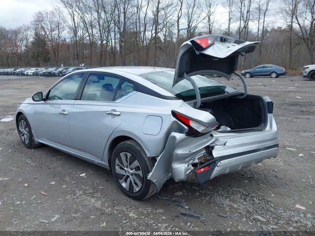 Nissan Altima S Fwd