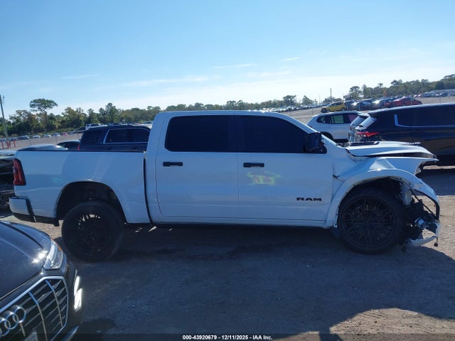 Ram 1500 Laramie  4x4 5'7 Box