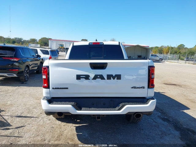Ram 1500 Laramie  4x4 5'7 Box