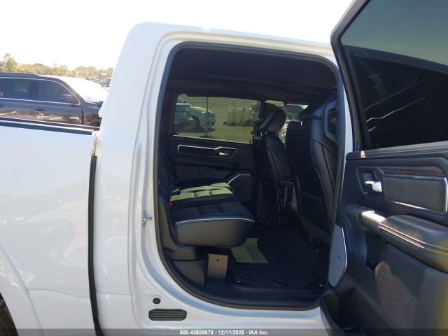Ram 1500 Laramie  4x4 5'7 Box