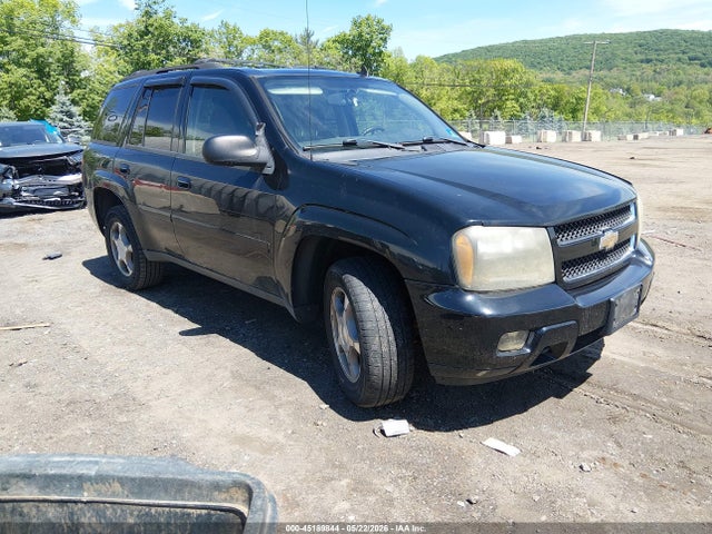 Salvage Chevrolet Trailblazer Image