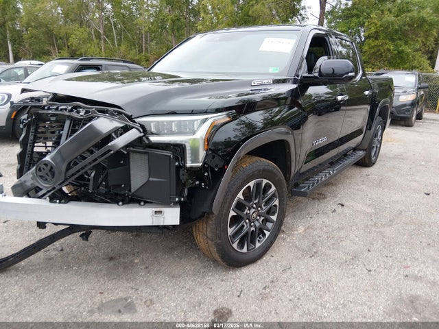 Toyota Tundra Limited Crewmax 6.4' Bed