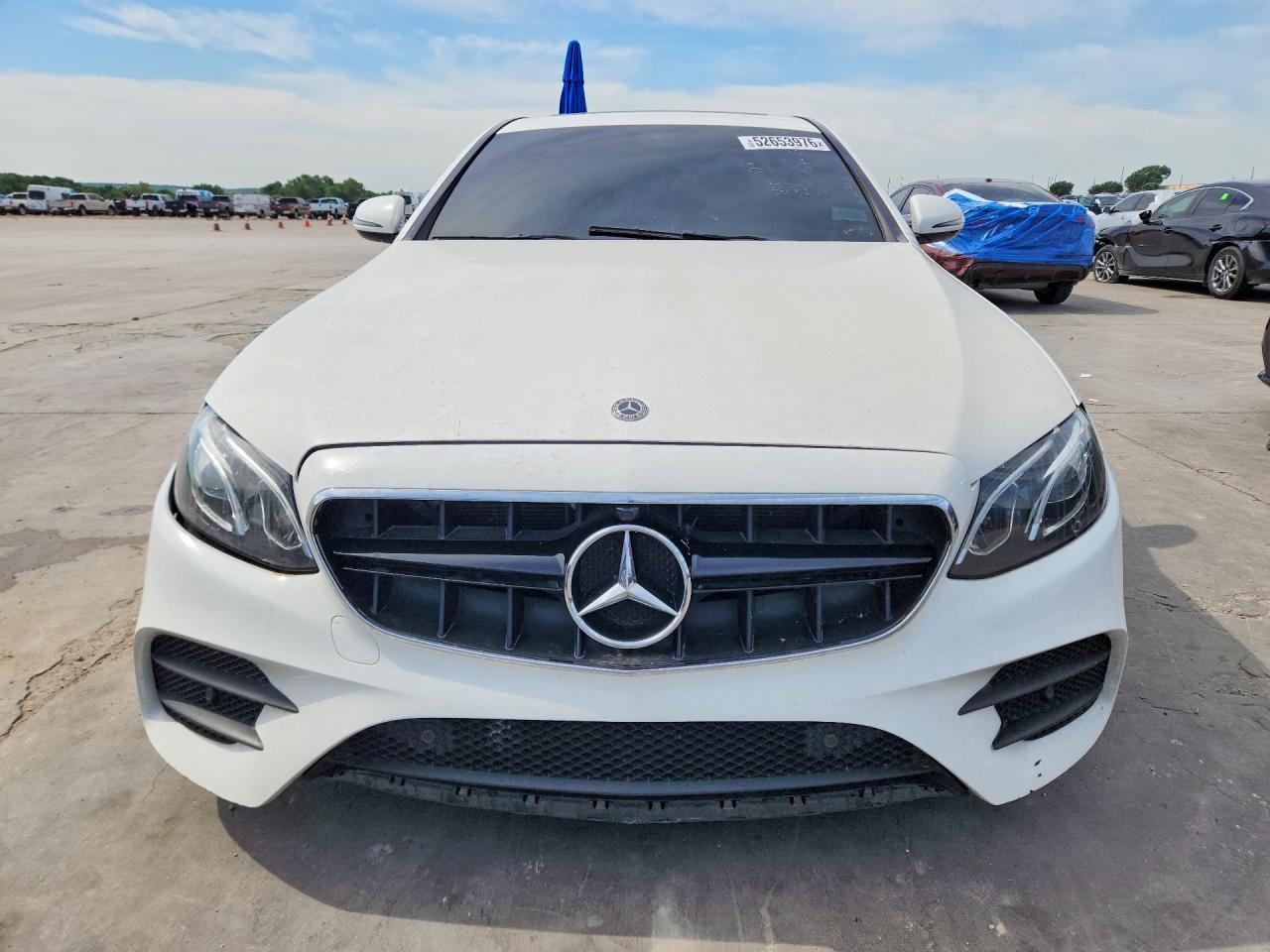 Mercedes-Benz E-Class 300
